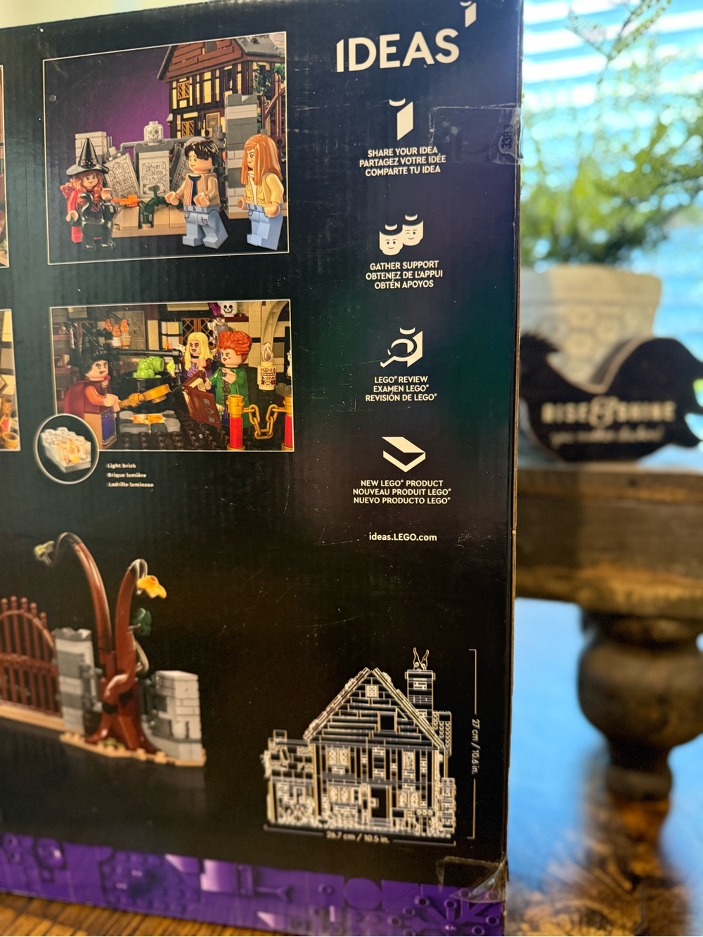 Disney Hocus Pocus: The Sanderson Sisters' Cottage - SOLD OUT ON LEGO WEBSITE - Picture 3 of 5